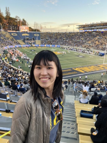 Alice Xie at a Cal football game 