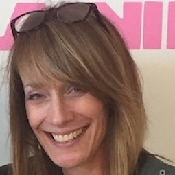 Laura Slakey Headshot