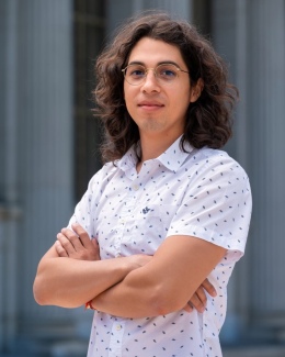 A headshot photo of Max Medina